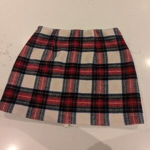 Abercrombie Plaid Mini Skirt in Cream and Red (Small)